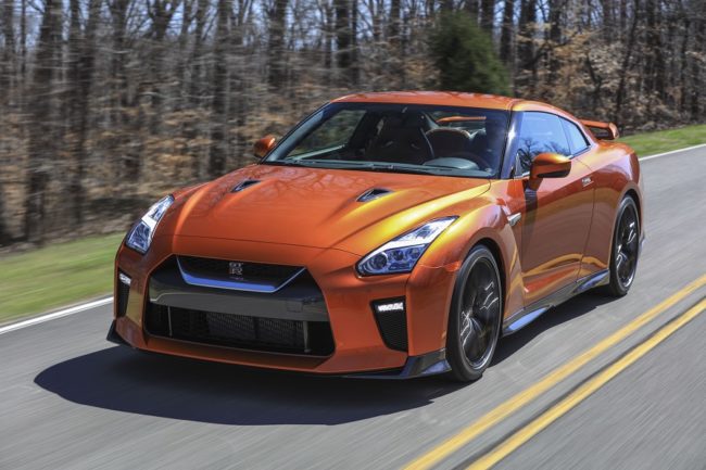 Nissan GT-R 2017 outdoor